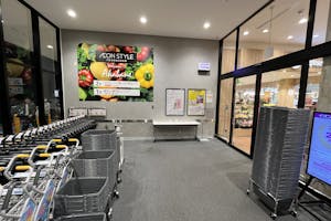 【イオンスタイル赤羽】各種プロモーションに最適な1階北側入口にある風除室内のイベントスペース