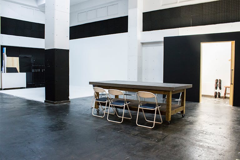 【祐天寺駅10分】撮影に適した撮影機材が豊富な白ホリゾンタルが特徴のスタジオの画像1