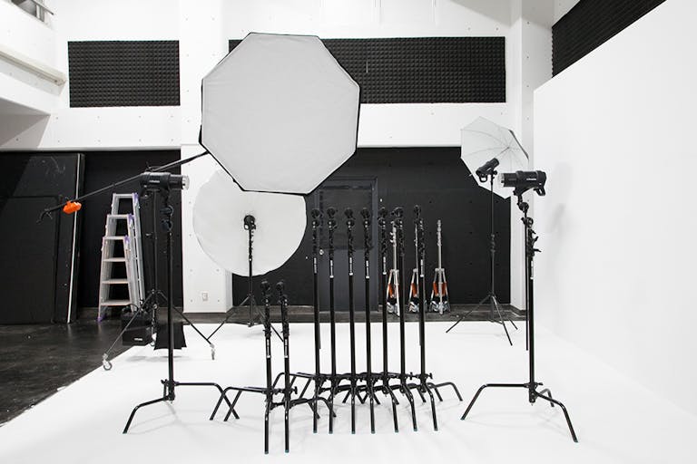 【祐天寺駅10分】撮影に適した撮影機材が豊富な白ホリゾンタルが特徴のスタジオの画像11