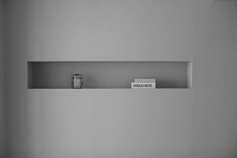 ãç¥å€©å¯ºé§
5å/2Fãã¢ãã¬ã«å±ç€ºäŒã«æé©ãªæããããŒã³ã®ã¹ã ãŒã¹ã¢ã«ã¿ã«ã®åºãšæ·¡ãã°ã¬ãŒã®å£ 倧ããªãã€ãã³ã°ããŒãã«ãå°è±¡çãªæ®åœ±ã¹ã¿ãžãªã®ç»å15