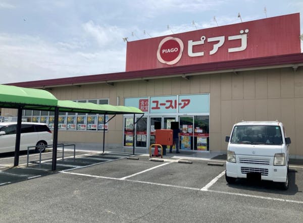 【ピアゴ大清水店】販促プロモーションや食物販に最適な1F風除室右側のイベントスペース