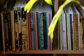 【池ノ上駅6分】撮影に適した光と影・素材が特徴的な自宅兼スタジオ