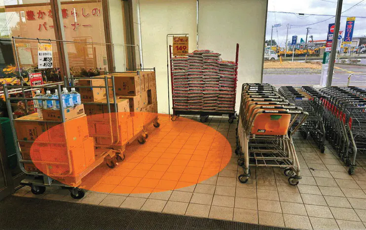 【ベイシア スーパーマーケット 石岡東光台店】各種プロモーションに最適な風除室催事イベントスペース