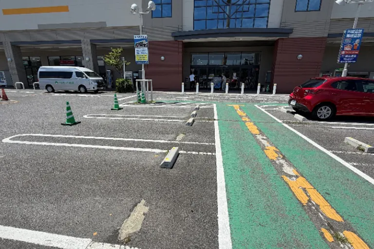 【イオン白河西郷店】キッチンカー① キッチンカーに最適なスーパー店内催事イベントスペースの画像6