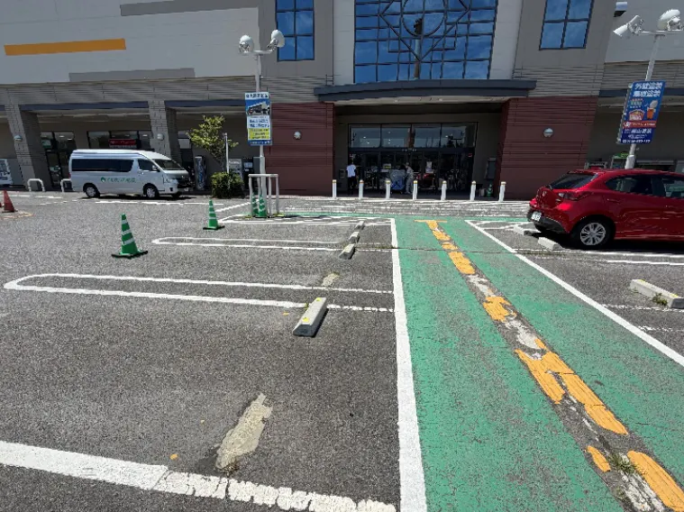 【イオン白河西郷店】キッチンカー① キッチンカーに最適なスーパー店内催事イベントスペース