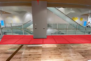 【KAMEIDO CLOCK】3階エスカレーター横 物販、食物販のポップアップストアや販促プロモーションに最適な催事イベントスペース