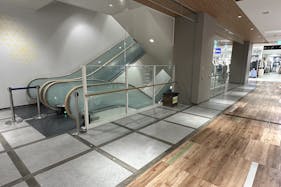 【KAMEIDO CLOCK】3階エスカレーター横 物販、食物販のポップアップストアや販促プロモーションに最適な催事イベントスペース