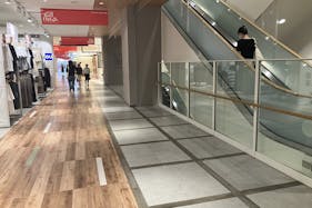 【KAMEIDO CLOCK】3階エスカレーター横 物販、食物販のポップアップストアや販促プロモーションに最適な催事イベントスペース