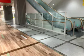 【KAMEIDO CLOCK】3階エスカレーター横 物販、食物販のポップアップストアや販促プロモーションに最適な催事イベントスペース