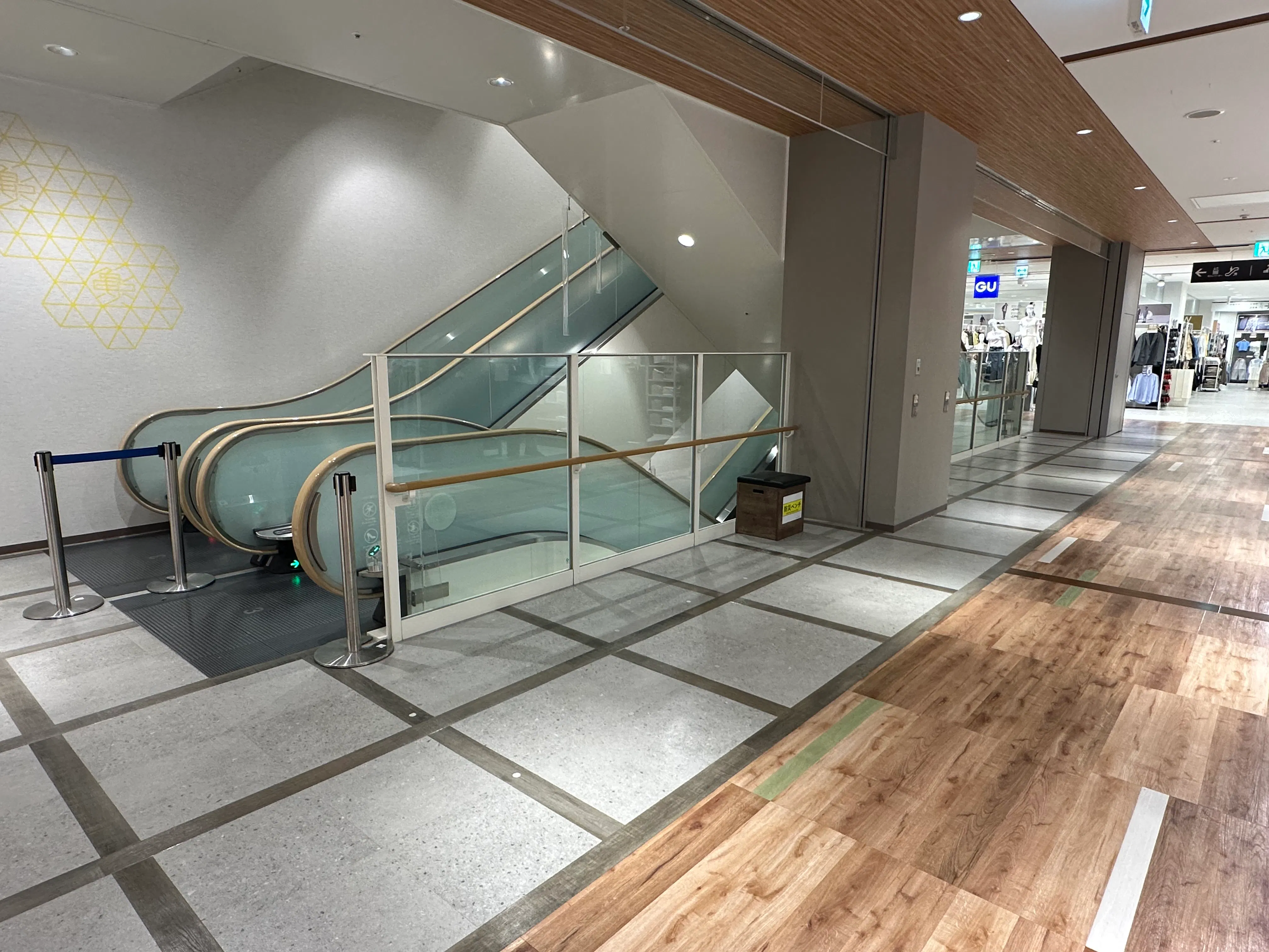 【KAMEIDO CLOCK】3階エスカレーター横 物販、食物販のポップアップストアや販促プロモーションに最適な催事イベントスペース