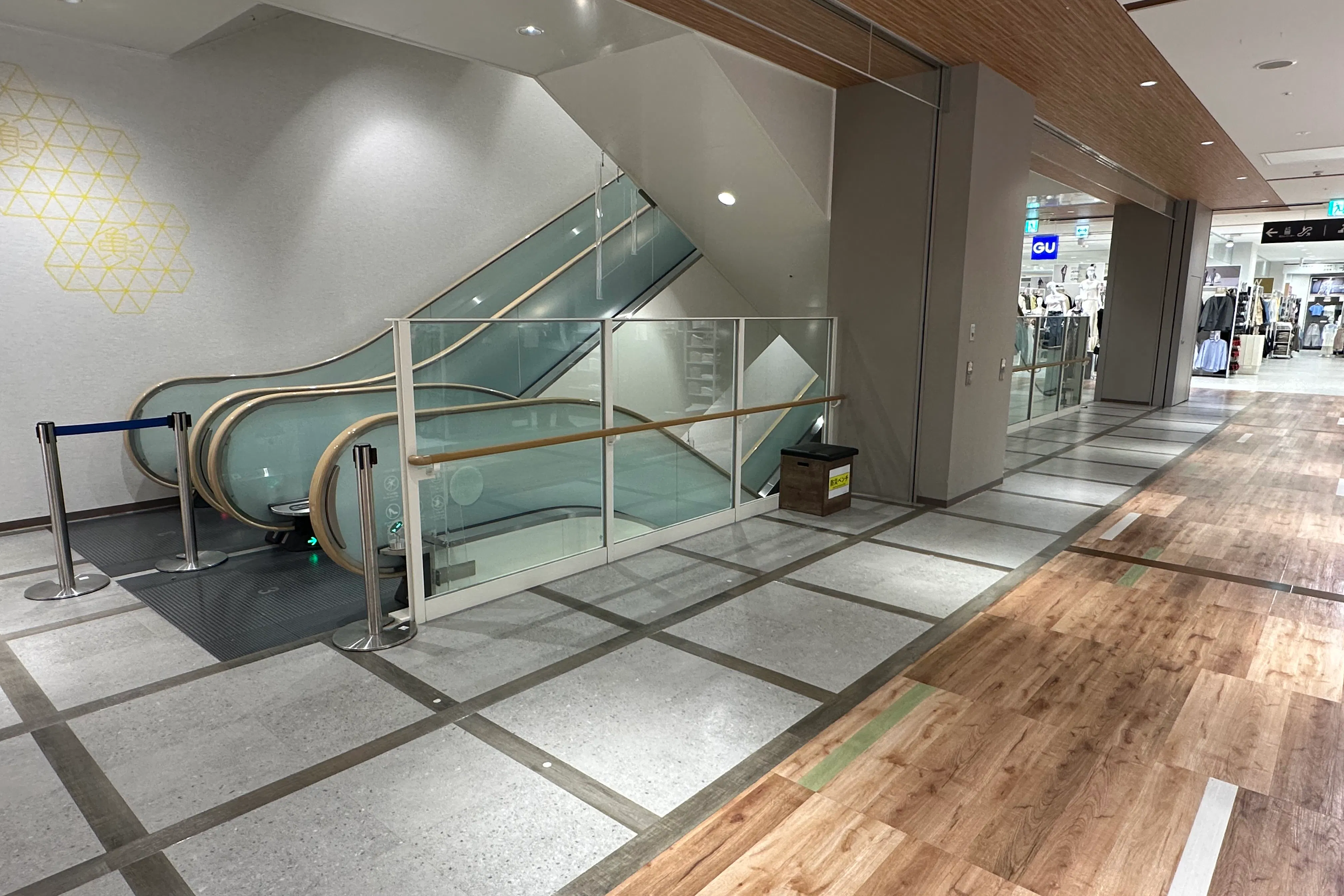 【KAMEIDO CLOCK】3階エスカレーター横 無人展示会や公共団体のPRに最適な催事イベントスペース