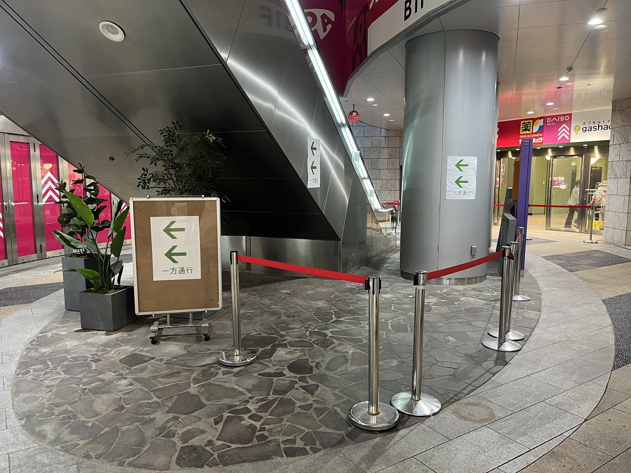 【リバーウォーク北九州】物販やプロモーションに利用可能な人気スーパー隣接の地下1階催事イベントスペース（SC-12-2）の画像