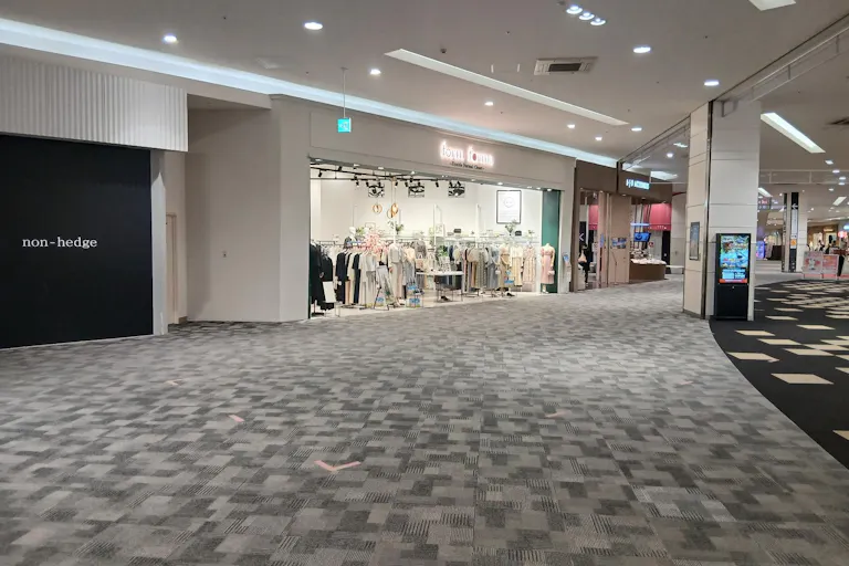 【イオンモール水戸内原】フォルムフォルマ前 (旧イオンスタイル前)の画像1