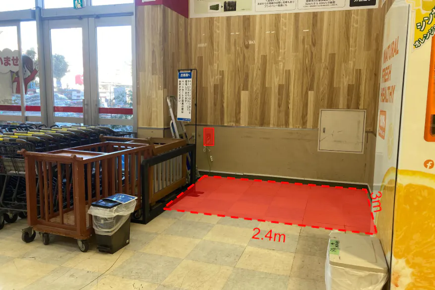 【ユニディ松戸ときわ平店】1階風除室 プロモーション・物販に最適な風除室イベントスペース