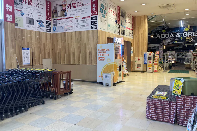 【ユニディ松戸ときわ平店】1階風除室 プロモーション・物販に最適な風除室イベントスペースの画像4