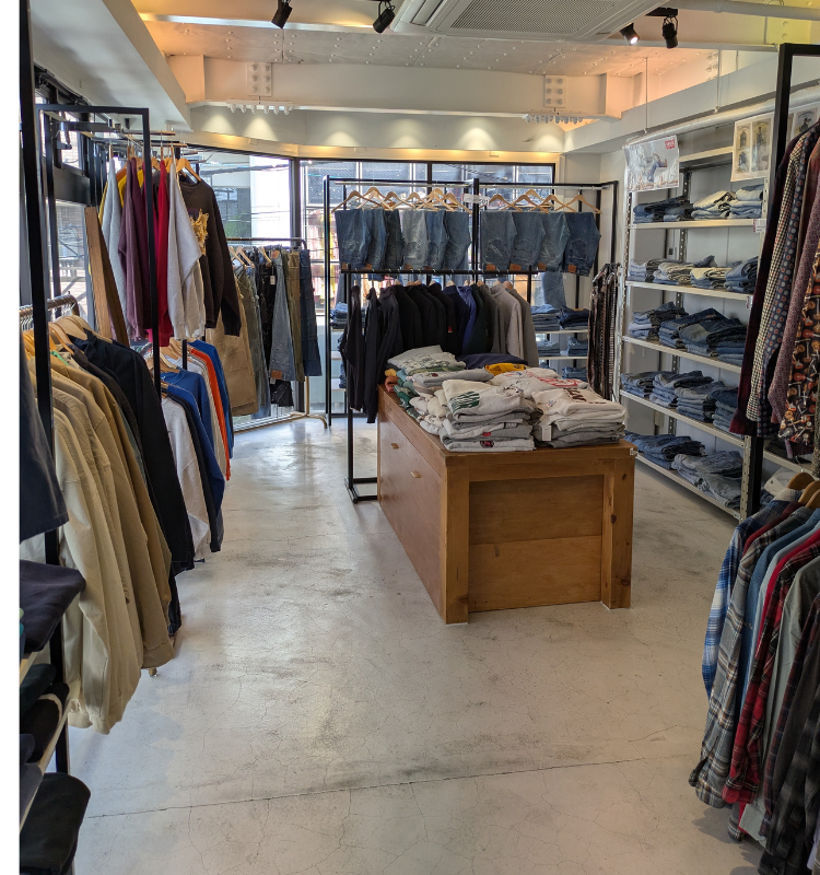 【高円寺駅7分】1ラックから出店可能で委託販売に最適！高円寺ルック商店街沿いにあるアパレルショップの販売棚を利用したレンタルスペース（1）