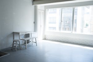 【渋谷駅6分】アパレルの展示会場やポップアップストアに最適な白を基調としたファイヤー通り沿いの5階イベントスペース