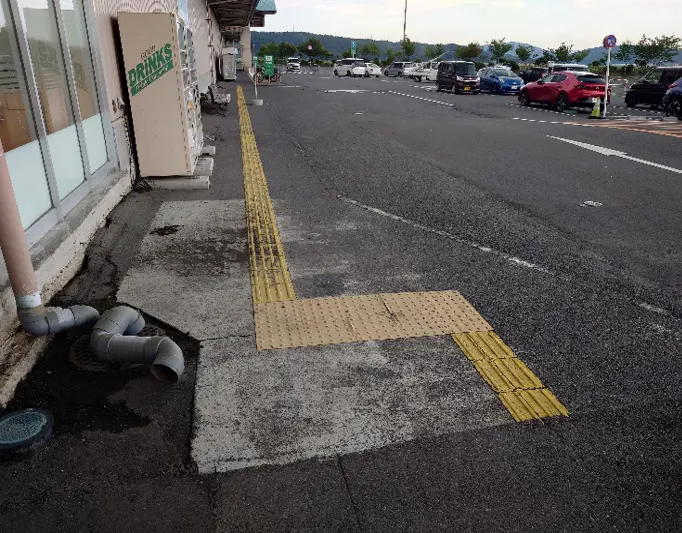 【イオンスーパーセンター涌谷店】駐車場 販促プロモーションやキッチンカー出店に最適なスーパー店外催事イベントスペース
