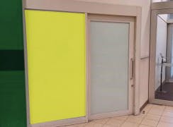 【イオンモール鶴見緑地】モール内広告 出入口横壁面の画像