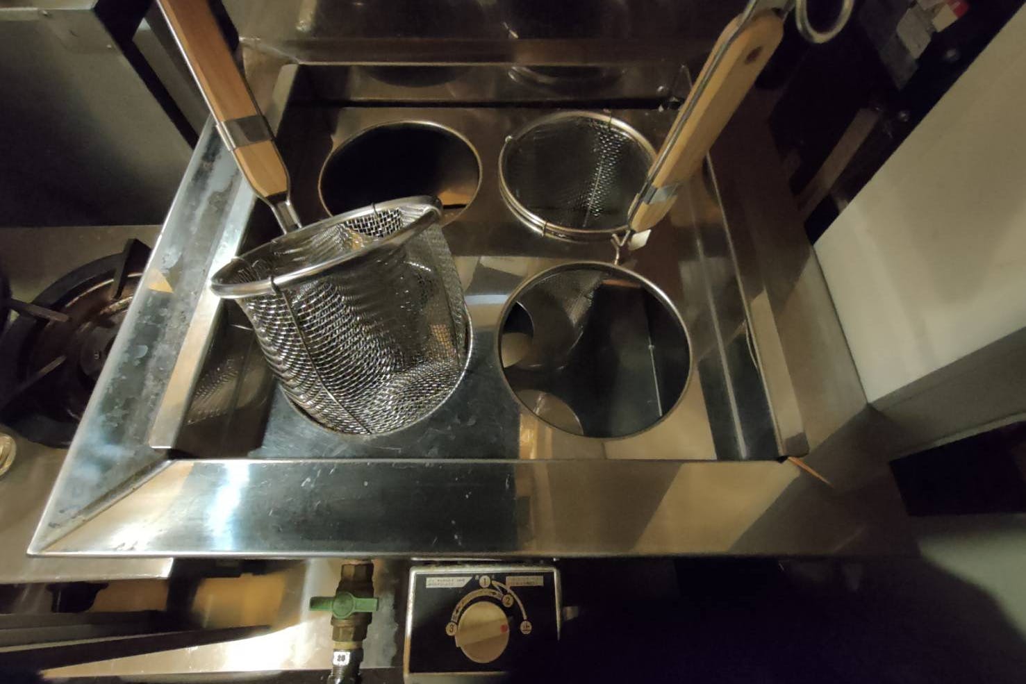 【大井町駅3分】食物販のポップアップストアや麺類やカレー等の飲食間借り営業に最適な駅前好立地の飲食店可能なイベントスペース