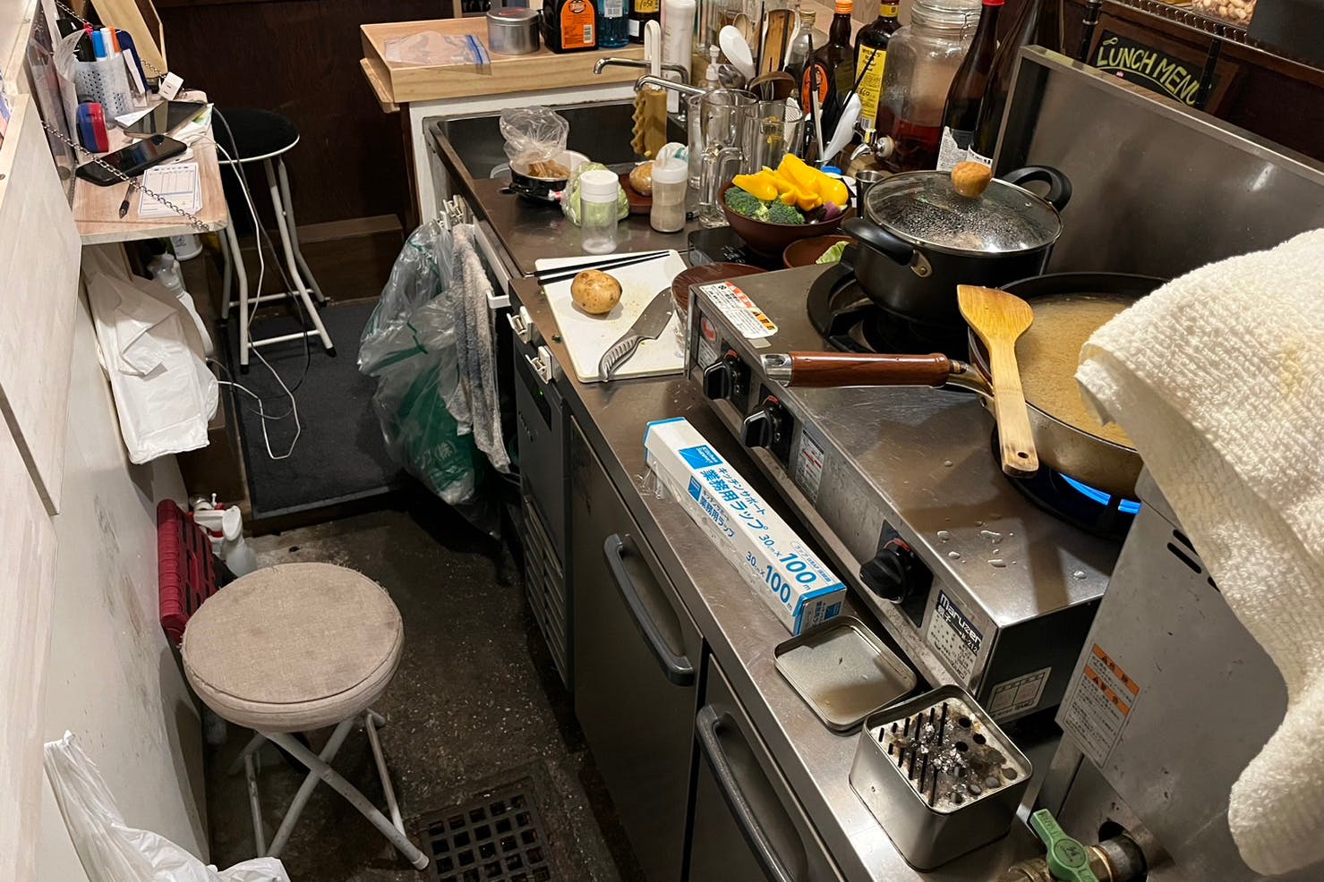 【大井町駅3分】食物販のポップアップストアや麺類やカレー等の飲食間借り営業に最適な駅前好立地の飲食店可能なイベントスペース