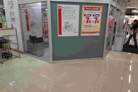 【西友 錦糸町店】B1F下りエスカレーター前 プロモーション用途や物販、食物販のポップアップストアに最適なスーパー店内催事イベントスペース