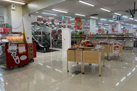 【西友 錦糸町店】B1F下りエスカレーター前 プロモーション用途や物販、食物販のポップアップストアに最適なスーパー店内催事イベントスペース