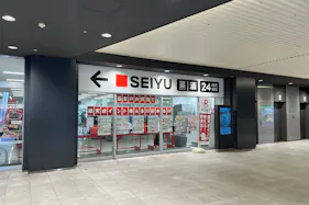 【西友 錦糸町店】B1F下りエスカレーター前 プロモーション用途や物販、食物販のポップアップストアに最適なスーパー店内催事イベントスペース