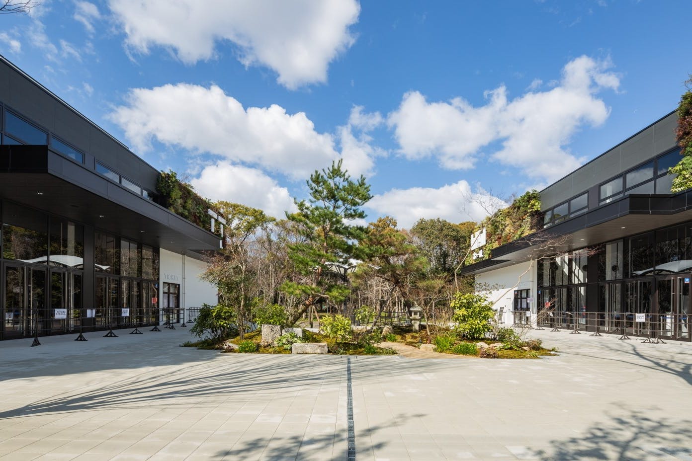 【森ノ宮駅5分/クールジャパンパーク大阪】キッチンカーや販促プロモーションに適したホール付近の屋外スペース