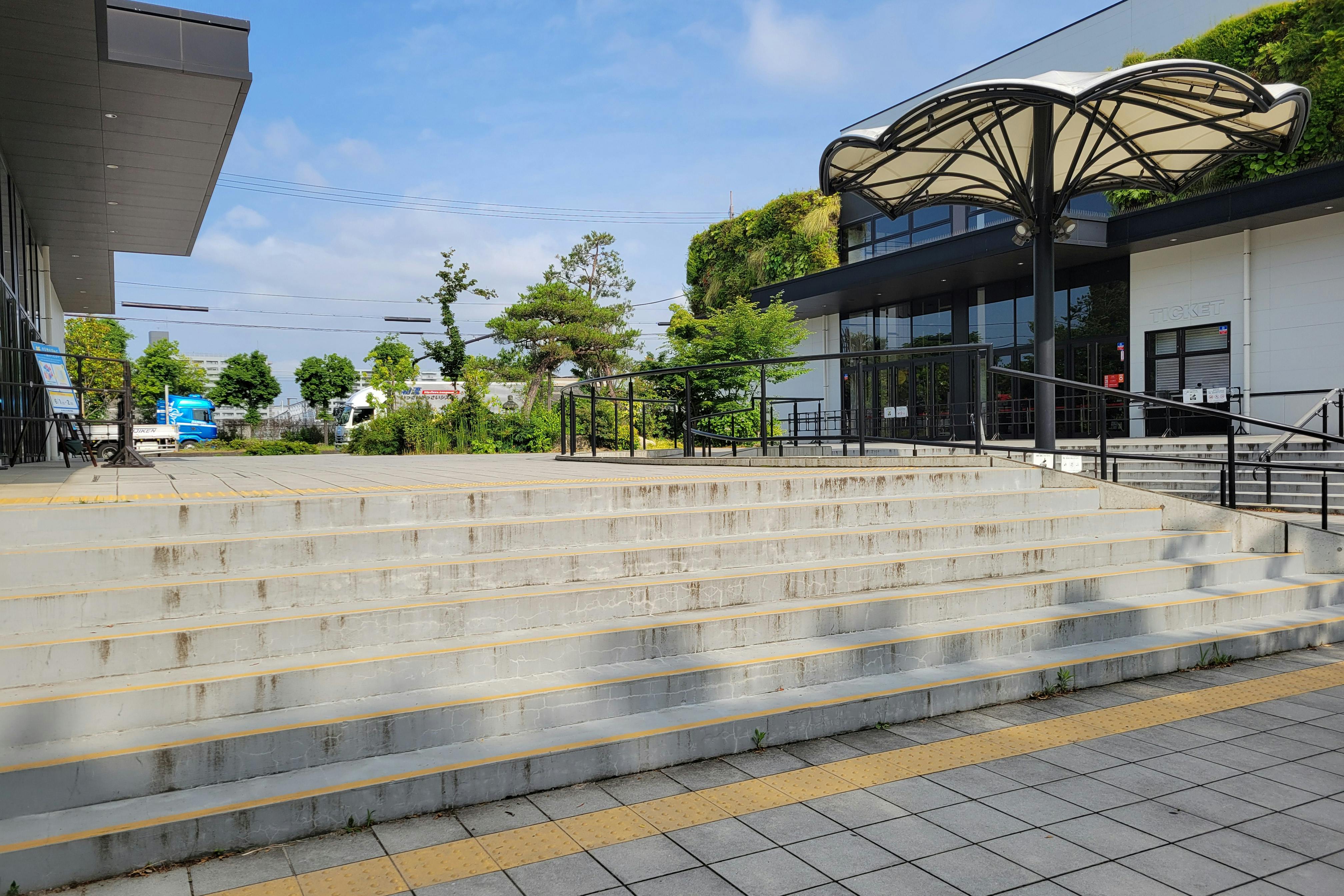 【森ノ宮駅5分/クールジャパンパーク大阪】キッチンカーや販促プロモーションに適したホール付近の屋外スペース