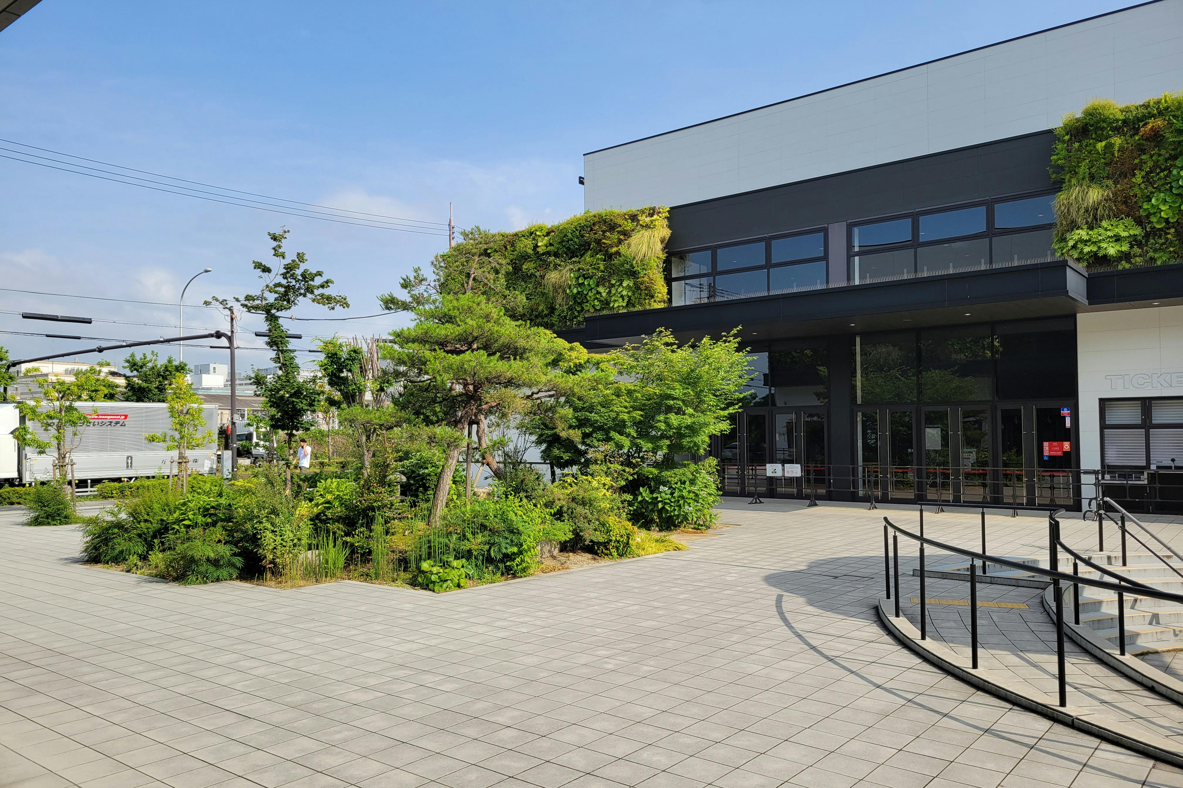 【森ノ宮駅5分/クールジャパンパーク大阪】キッチンカーや販促プロモーションに適したホール付近の屋外スペース