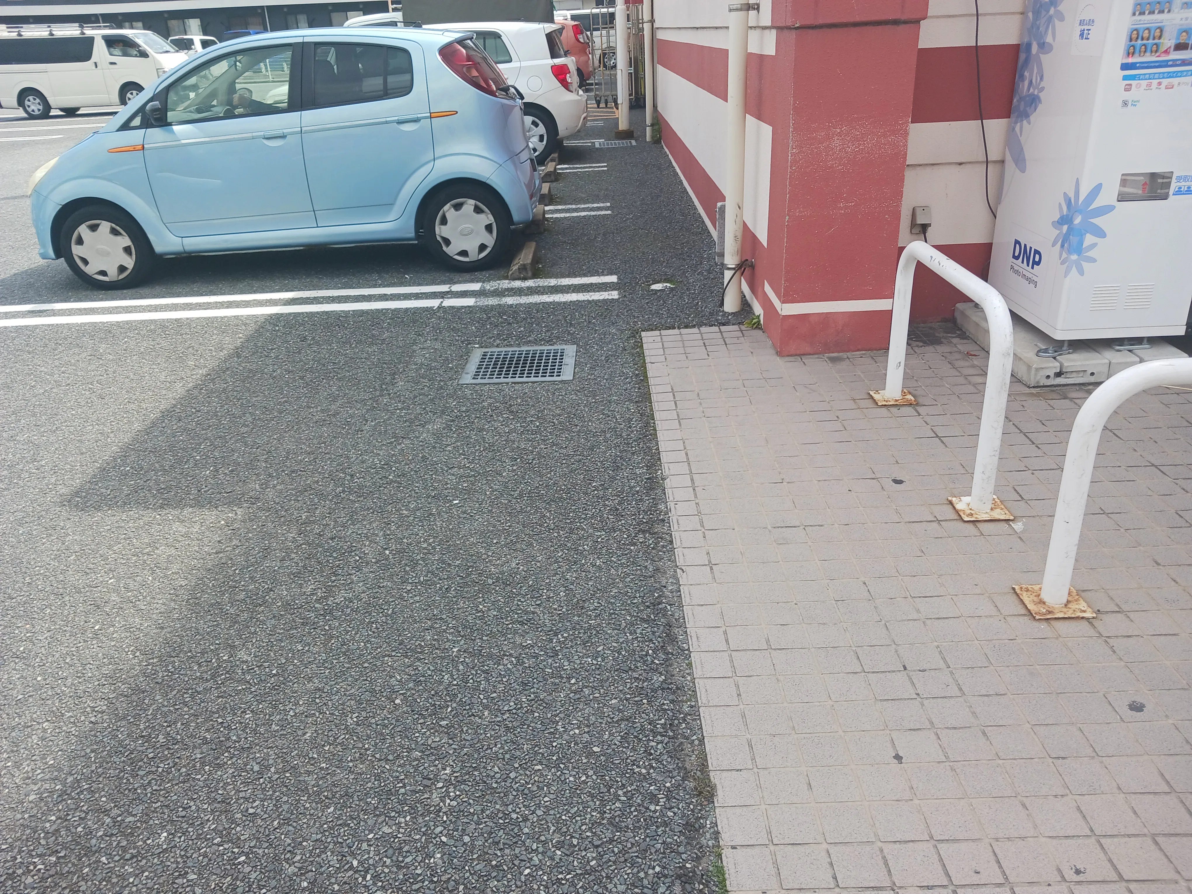 【西鉄ストア有田店】駐車場スペース（店内入口横） 販促プロモーションやキッチンカー出店に最適なスーパー屋外催事イベントスペース