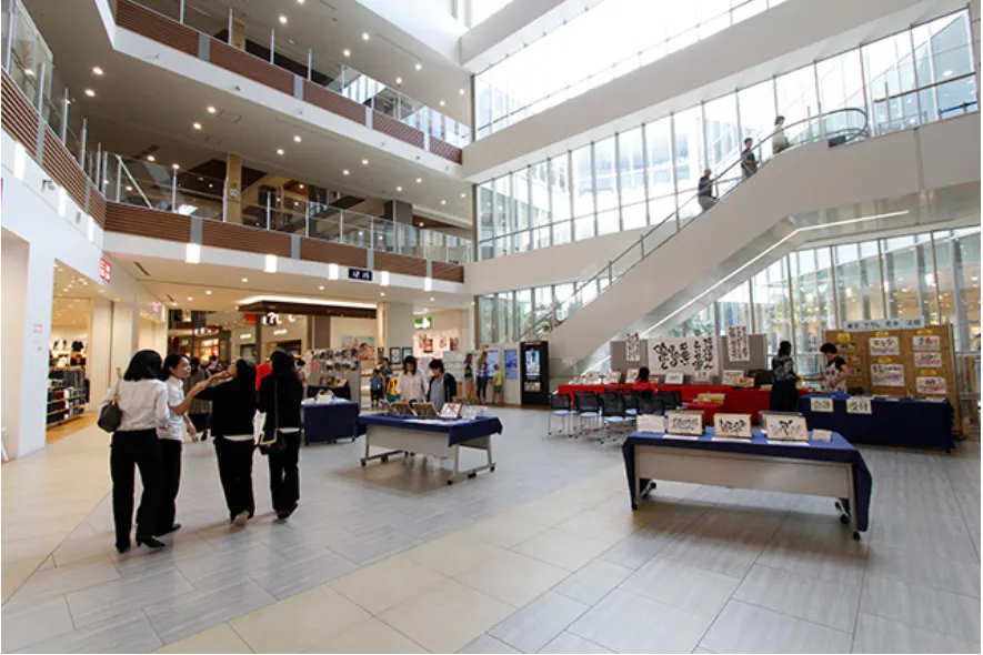 【イオンモール沖縄ライカム】2F ネイチャーコート