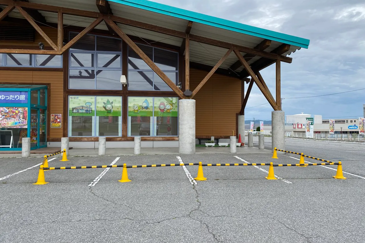 【ダイナム長野小諸店ゆったり館】キッチンカーやプロモーションイベントの開催に最適なアミューズメント施設のイベントスペース