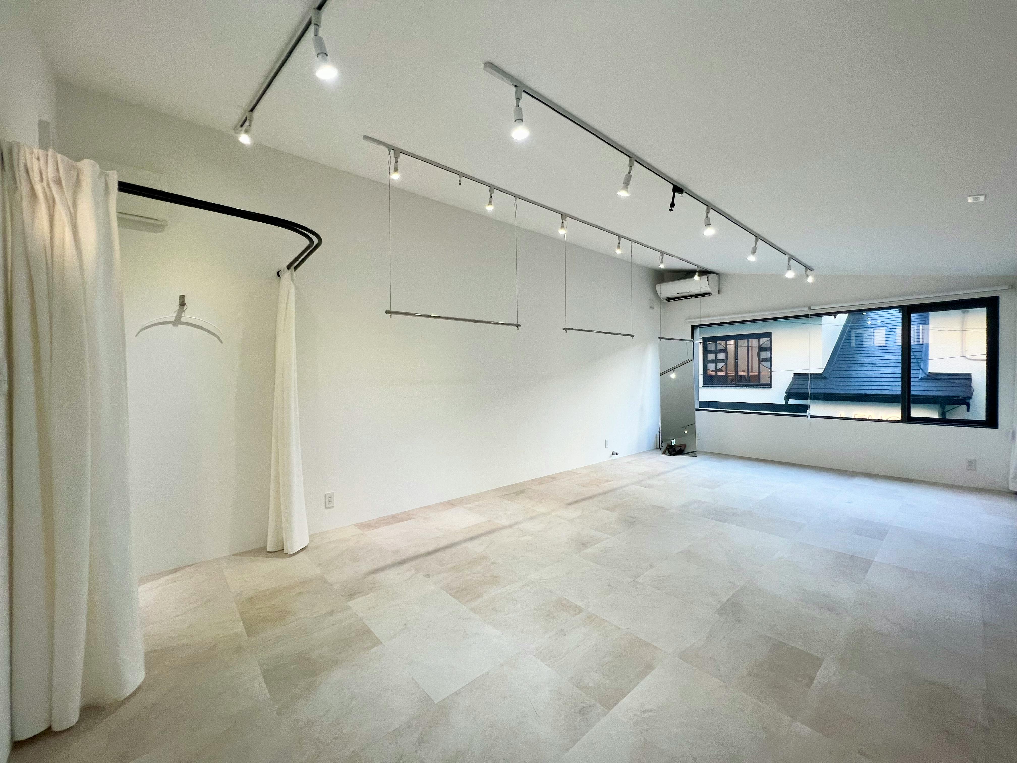 【薬院大通駅8分】天神・警固エリア|ポップアップストアやスタジオ撮影に利用可能なレンタルスペース