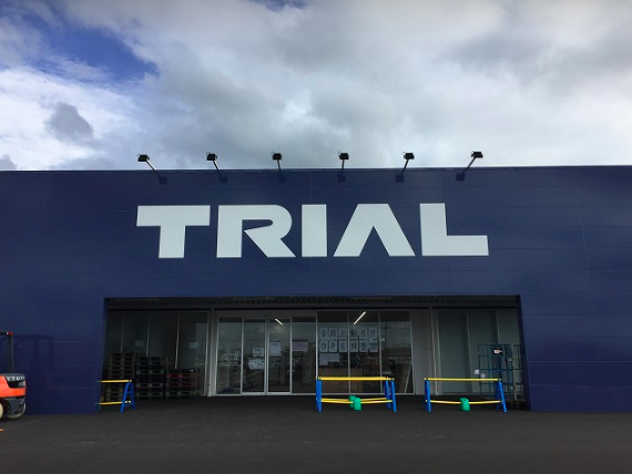 【スーパーセンタートライアル出水黄金店】キッチンカー（調理営業）出店限定/屋外スペース