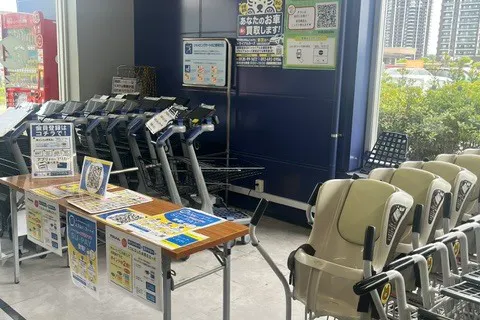 【スーパーセンタートライアルアイランドシティ店】風除室※ウォーターサーバーは利用いただけません