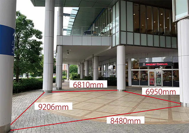 【イオンモールむさし村山】1F センター西（屋外）の画像