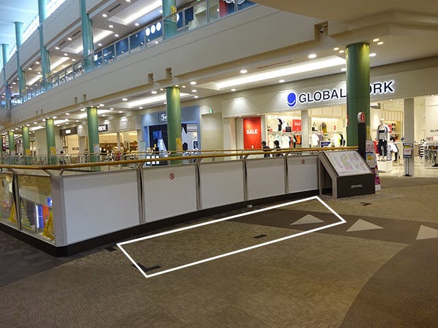 【イオンモール木曽川】サウスコート2階エスカレーター前の画像