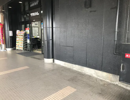 【メガセンタートライアル新宮店】【トライアル★キャンペーン実施中!】プロモーションや食物販に適した半屋外イベントスペース(※ウォーターサーバー不可)