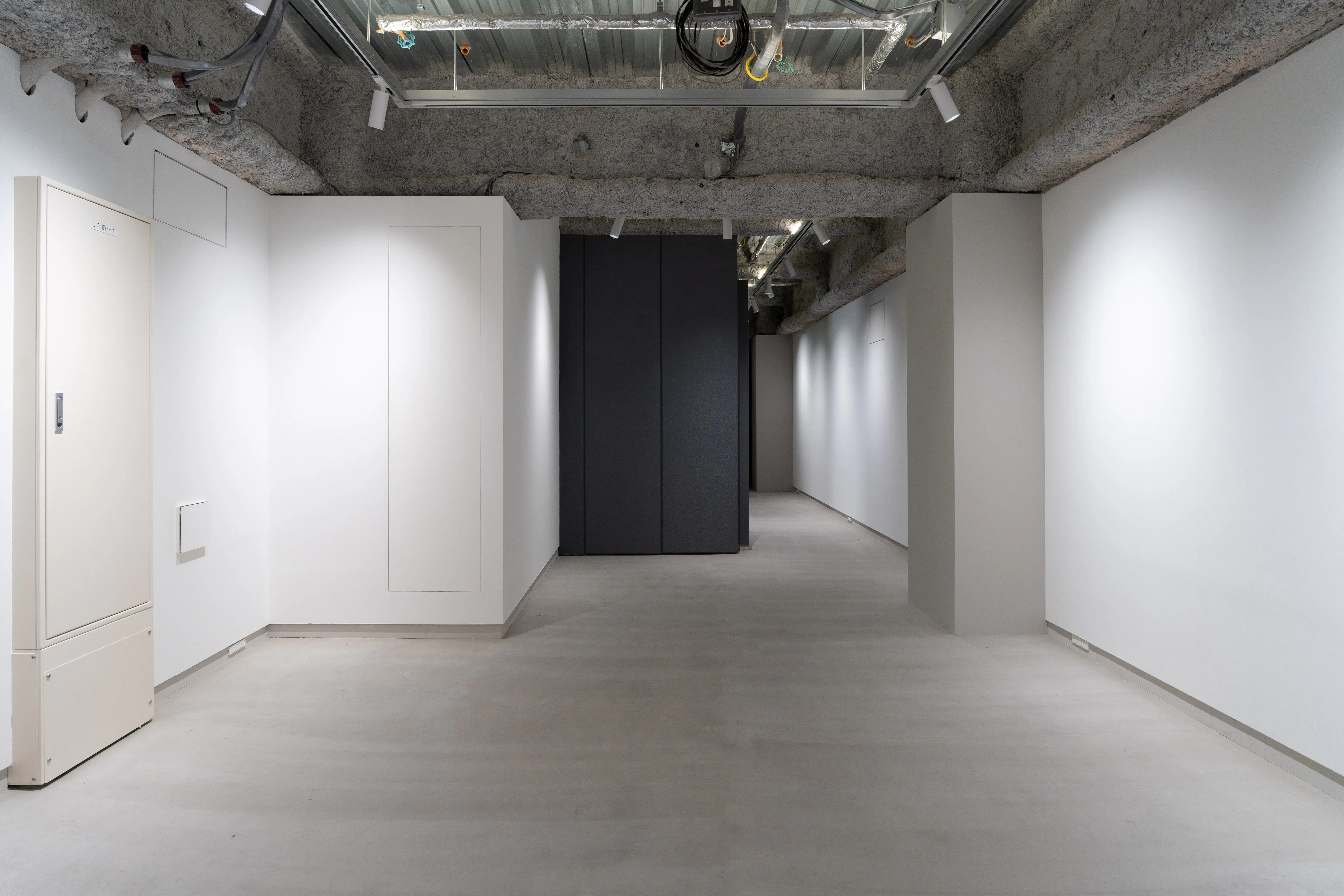 【無相画廊(MuSou Gallery)|蔵前駅1分】作品展示に適した41㎡の路面1Fギャラリースペース