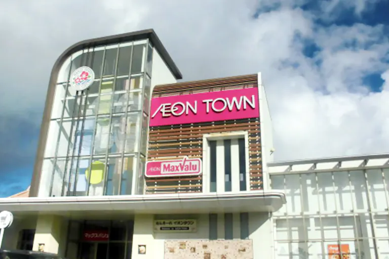 【マックスバリュ南城大里店】ポップアップストアやプロモーション等に最適なスーパー共用部のイベントスペースの画像1