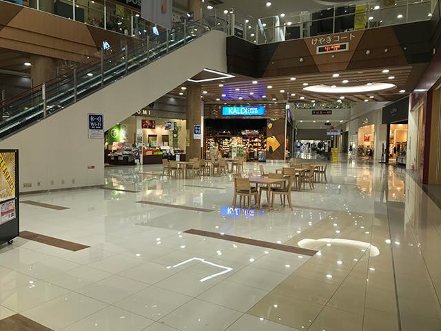 【イオンモール名取】1F けやきコートの画像