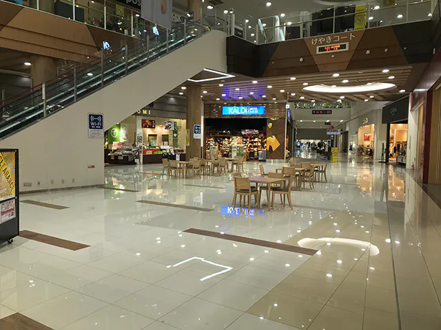 【イオンモール名取】1F けやきコートの画像