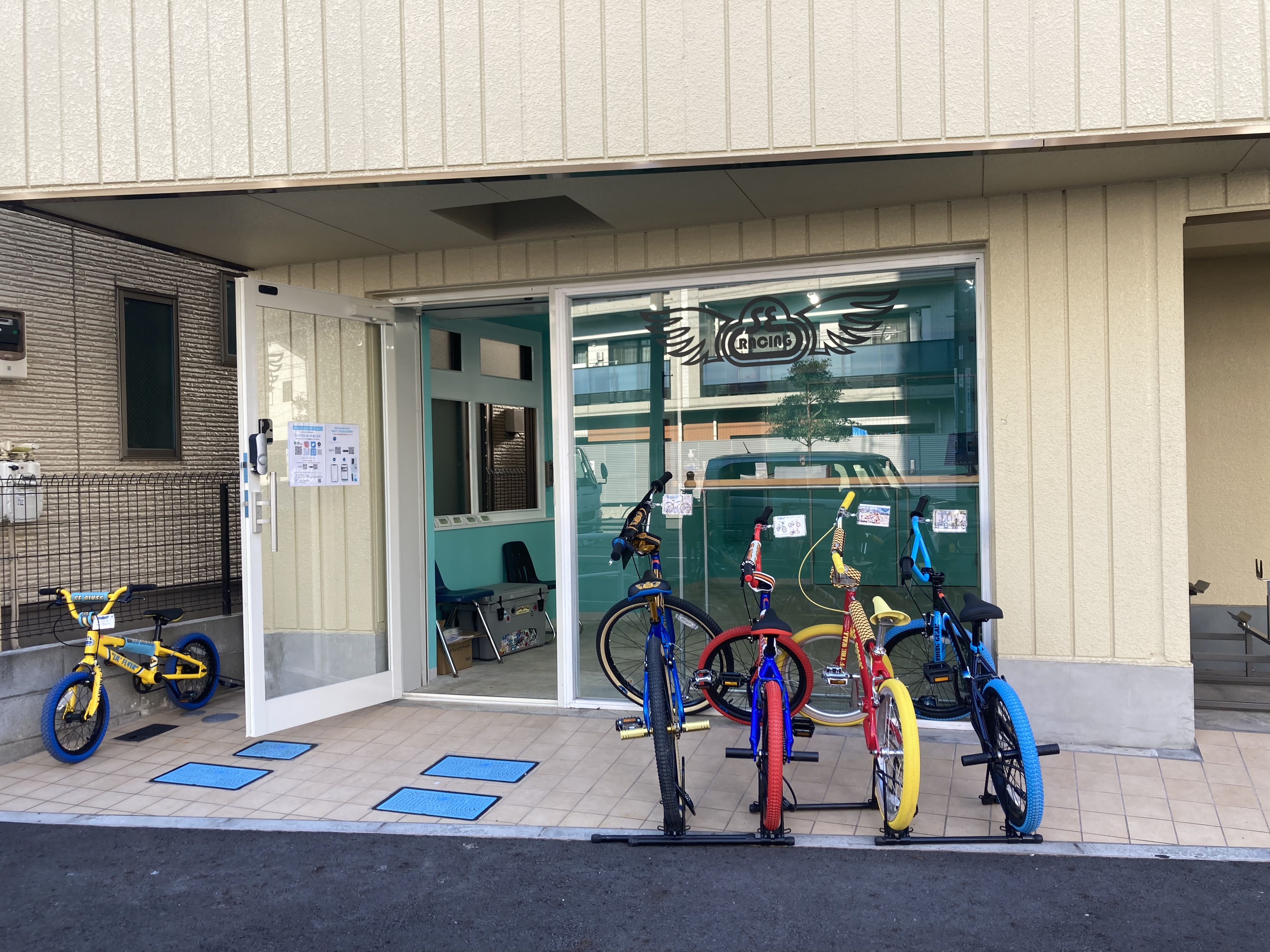 スマートロック対応、非対応可能です。