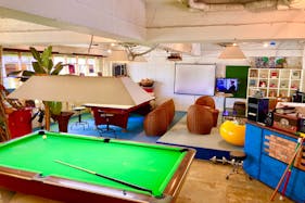 【豊橋駅3分】ポップアップストアや展示会、ワークショップ等の商用利用から貸切パーティーに最適なカジュアルイベントスペース