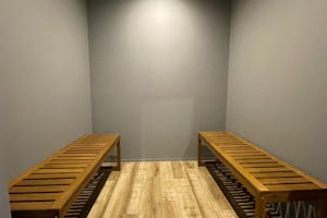 【赤坂駅5分】展示会や撮影に適した白を基調としたレンタルスタジオ