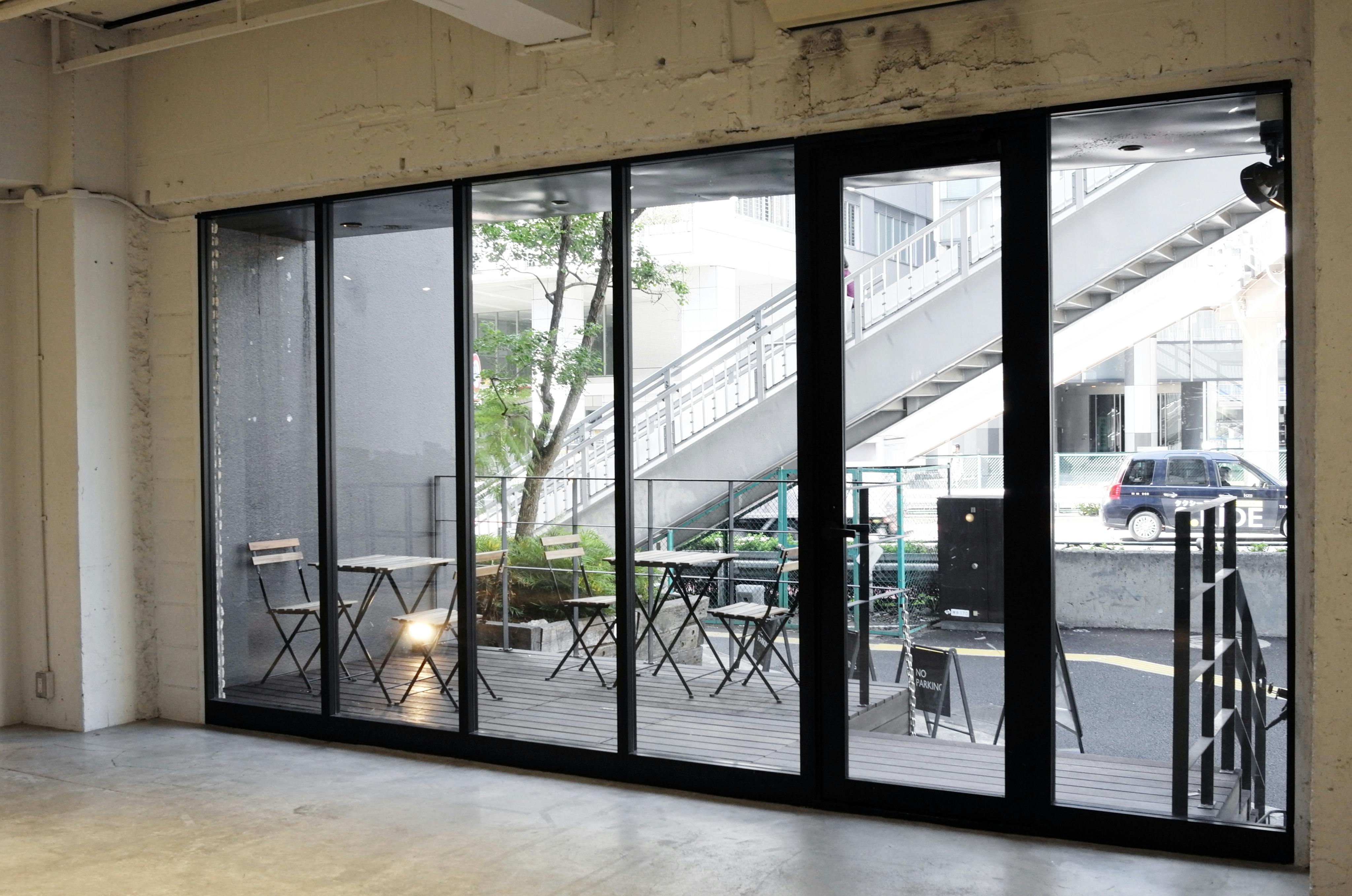 【明治神宮前駅6分】明治通り沿い角 路面1F ポップアップ、展示会、ギャラリーなど様々なイベントに最適なレンタルスペース