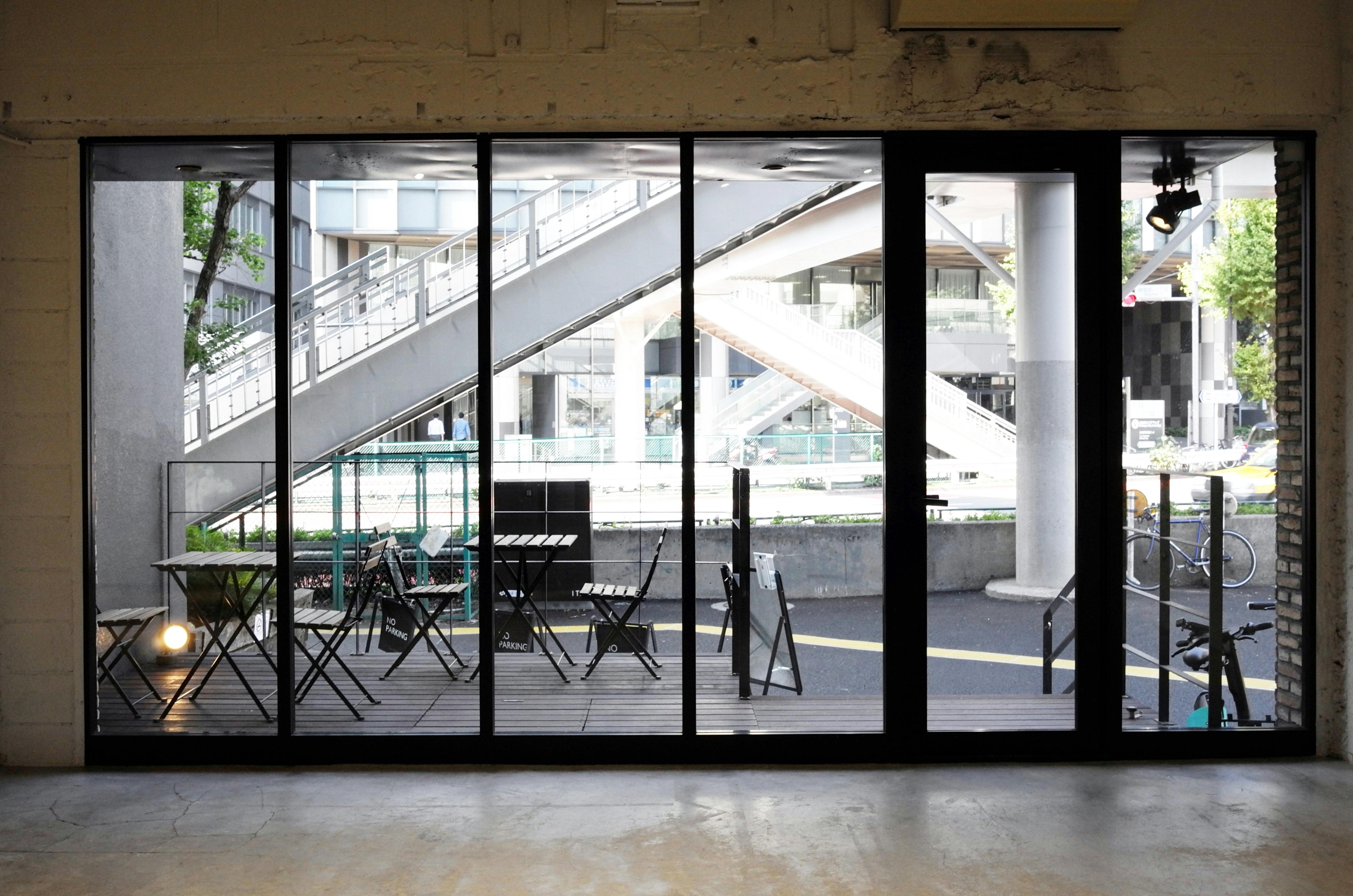 【明治神宮前駅6分】明治通り沿い角 路面1F ポップアップ、展示会、ギャラリーなど様々なイベントに最適なレンタルスペース