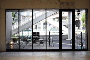【明治神宮前駅6分】明治通り沿い角 路面1F ポップアップ、展示会、ギャラリーなど様々なイベントに最適なレンタルスペース